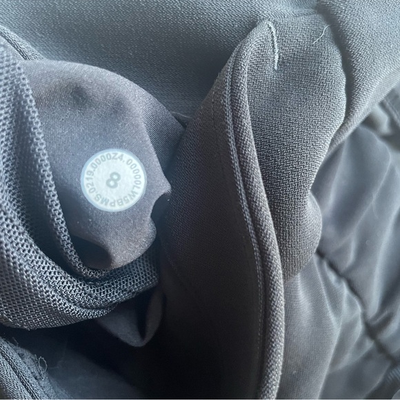 EUC Lululemon On The Fly Pant Woven 27” Size 8 - Picture 5 of 14